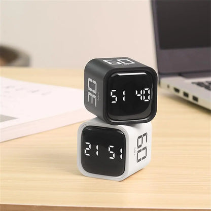 CubeFlow: Gravity Timer with LED Display